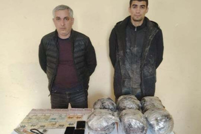 Sərhədə PUA ilə narkotik atıldı - Video