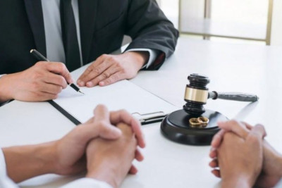 Boşanmadan da aliment almaq mümkündür – HÜQUQİ İZAH