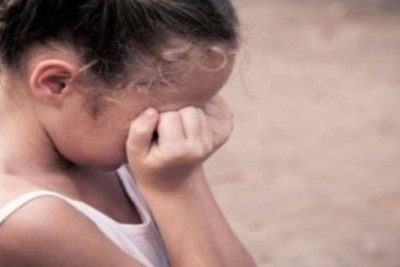 Bakıda azyaşlı qızın telefonunu əlindən alıb qaçdılar