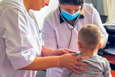 Həkimlərin 60 faizindən çoxu Bakıya toplaşıb - STATİSTİKA