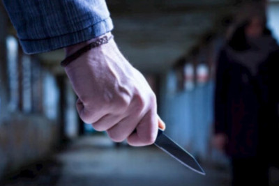 Abşeronda DƏHŞƏT: Yeniyetmə oğlan anasını öldürdü