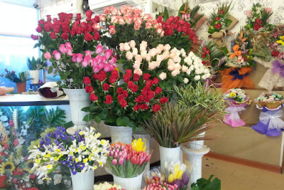 8 Mart ərəfəsi dükanlar: “Sabaha gül qalmayacaq” - REPORTAJ