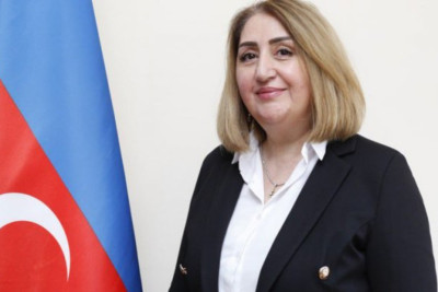 Müəllimlərə “hinduşkabaş” deyən direktor işdən çıxarıldı 