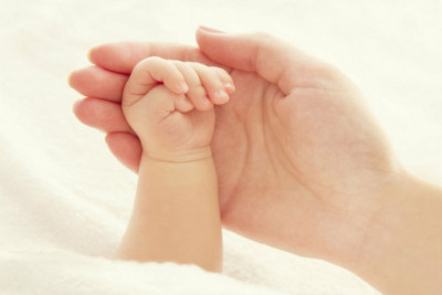 4 gün komada qalan hamilə sağlam körpə dünyaya gətirib