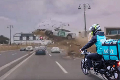 “Uçan” taksi, qaçan kuryer, ucsuz-bucaqsız tıxac