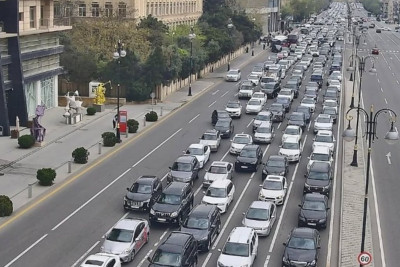 Bakının bir sıra yollarında tıxac müşahidə olunur