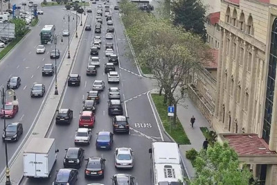 Bakının bir çox yollarında tıxac müşahidə edilir - SİYAHI