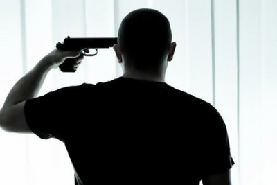 Bakıda DƏHŞƏTLİ İNTİHAR: Atasının silahı ilə özünü GÜLLƏLƏDİ