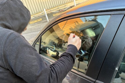 Oğurladığı avtomobili ehtiyat hissələrə bölərək satan şəxsə ağır cəza