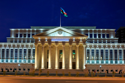 Bu halda işdən çıxarılan işçiyə əmək haqqı ödənilməlidir – Ali Məhkəmə   