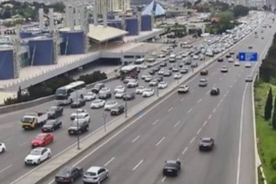 Bakının bir sıra yollarında tıxac var - SİYAHI