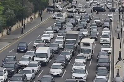 Bakının bir sıra yollarında tıxac müşahidə edilir – SİYAHI