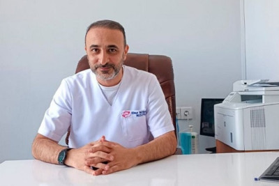 Maşınından və evindən silah tapılan həkim həbs edilib 