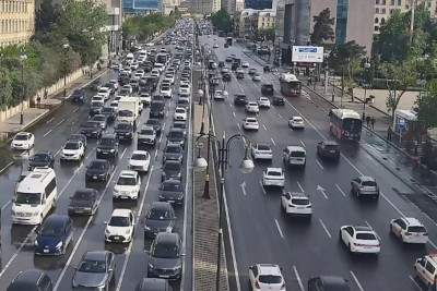 Bakının bir sıra yollarında tıxac müşahidə edilir