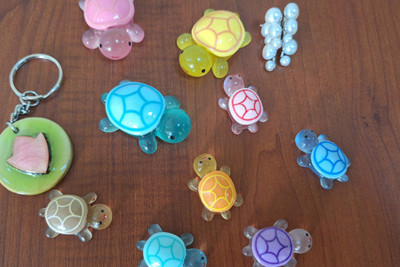 İmtahana cibində oyuncaqlarla gəldi - FOTO 