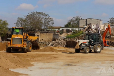 Bakının Süleyman Vəzirov küçəsinin bir hissəsi yenidən qurulur - VİDEO 