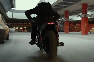 Bakıda avtoxuliqanlıq edən motosiklet sürücüləri həbs edildi - VİDEO 