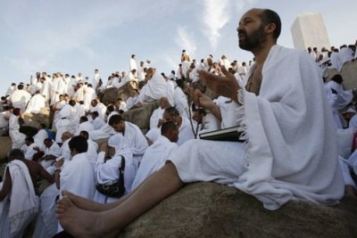 60 zəvvarı aldadan turizm şirkətinin qadın rəhbəri həbs edildi