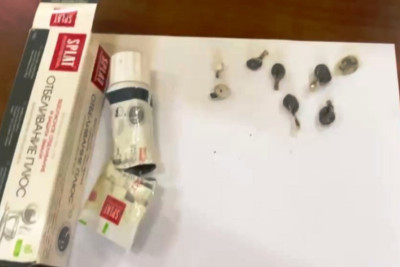 Bakıda həbsxanaya diş pastasının içində narkotik keçirmək istədilər