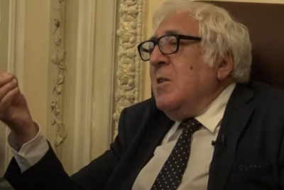 Yazıçı Anar: “Bizə 21 mənzil verildi”