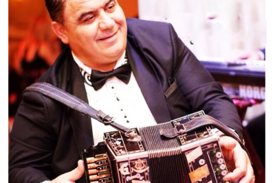 Məşhur mahnılarımızı oğurlayan erməni qarmonçunun ifaları silindi