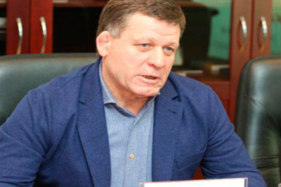 Oleq Bakinski ev dustaqlığına buraxılıb