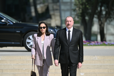 İlham Əliyev və Mehriban Əliyeva faşizmə qarşı mübarizədə həlak olanların xatirəsini anıblar - FOTO