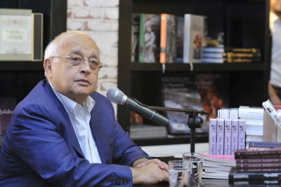 Elçin Əfəndiyevin doğum günüdür