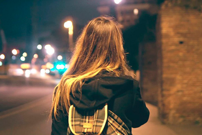 Dərsə getmək adıyla evdən çıxan məktəbli qız itkin düşdü