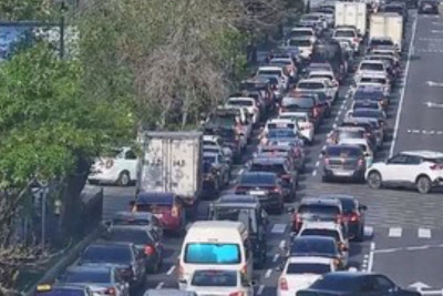 Bakının bir sıra yollarında tıxac var - SİYAHI