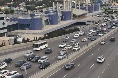 Bakıda yenə tıxac var - Sürücülərin diqqətinə