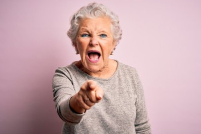 Bakıda nənə nəvəsini sürüdü, məhkəməlik oldu