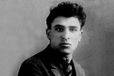 Müşfiq – 117 ildir yanan poeziya çırağı...