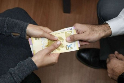 Əməkdar artist olmaq istədi - Pulunu yedilər...