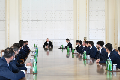 Prezident minifutbol üzrə dünya çempionatının qalibi olan Azərbaycan milli komandasının üzvlərini qəbul edib - FOTO