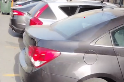 Səkini avtomobillər zəbt edib – ŞİKAYƏT+ VİDEO