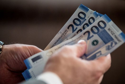 Bakıda orta aylıq əməkhaqqı 1400 manata yaxınlaşıb