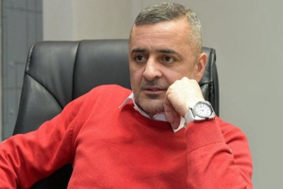 Azərbaycanda teatr direktoru istefa verdi