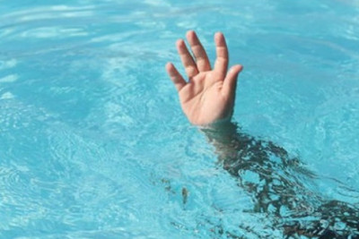 Qəbələyə ailəsi ilə istirahətə gedən uşaq hovuzda boğularaq ölüb