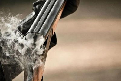 Bakıda DƏHŞƏT: Kişi arvadını güllələdi