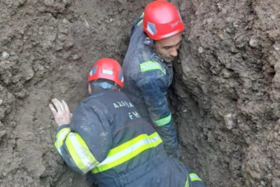 Qobustanda FACİƏ: Balıqçılar torpaq uçqununun altında qaldı, biri öldü