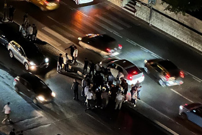Qaranlıq yolda piyada vuruldu