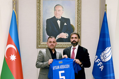 Rövşən Nəcəf Ayxan Abbasovla görüşüb