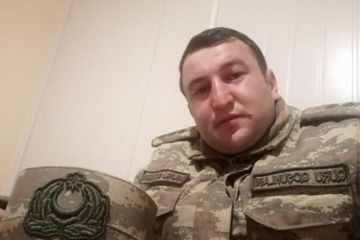 Şəhidin atası oğlunun verdiyi borcu ala bilmir