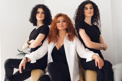 Vəfa Zeynalova qızlarından danışdı