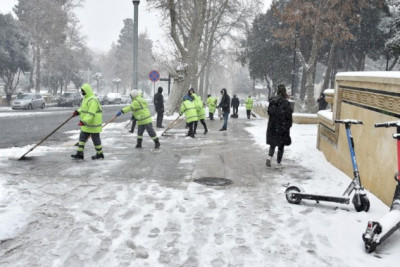 Bakıda duz ehtiyatı toplanır