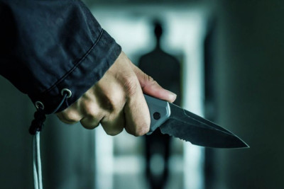 Borc aldığı tanışının boğazını kəsib öldürdü - Xırdalanda 20 manata görə qətl törədildi