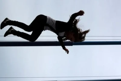 Bakıda FACİƏ: 41 yaşlı qadın 14-cü mərtəbədən yıxılıb ÖLDÜ