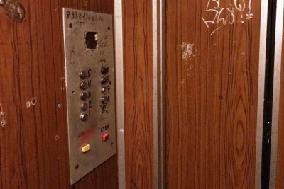 "İki həftədən çoxdur 9 mərtəbəli binada lift işləmir..." - Rəsmi açıqlama