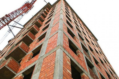 Bakıda usta tikintidən yıxılaraq ölüb